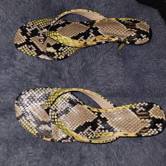 Jlo kitten heel - Picture 1 of 4